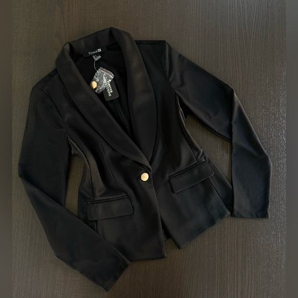 Forever 21 Jackets & Blazers - Forever 21 Black Blazer